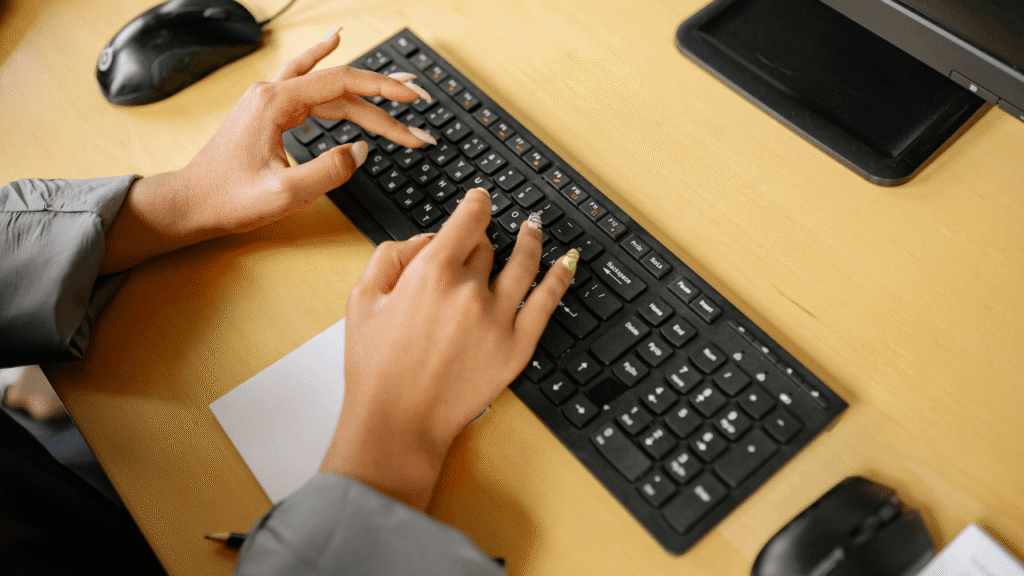 Office Administration Certificate Course image - 3