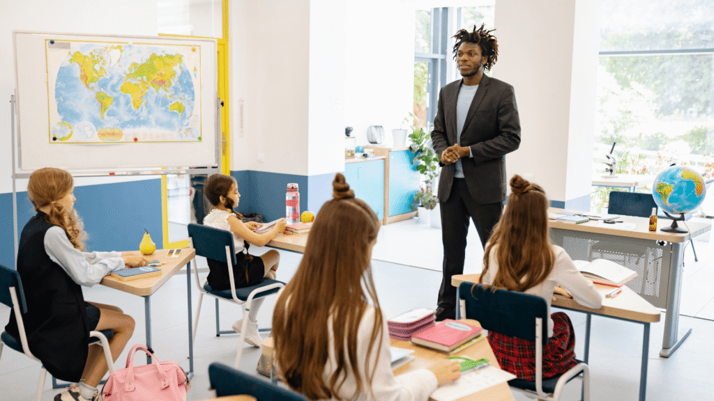 Image 2 for Phonics Teaching Diploma Level 3 course