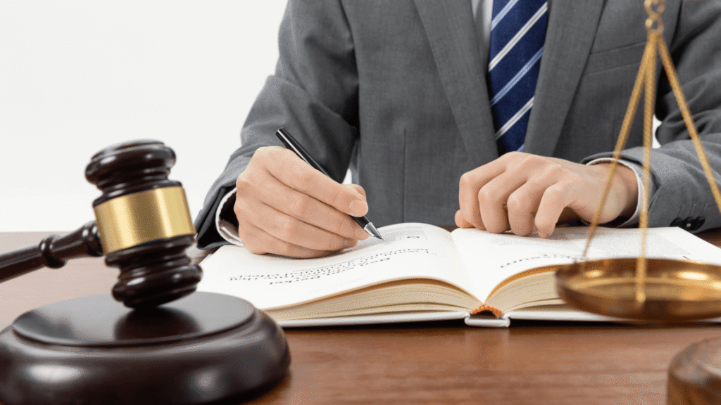 Image 2 for UK Employment Law and Employee Rights Diploma