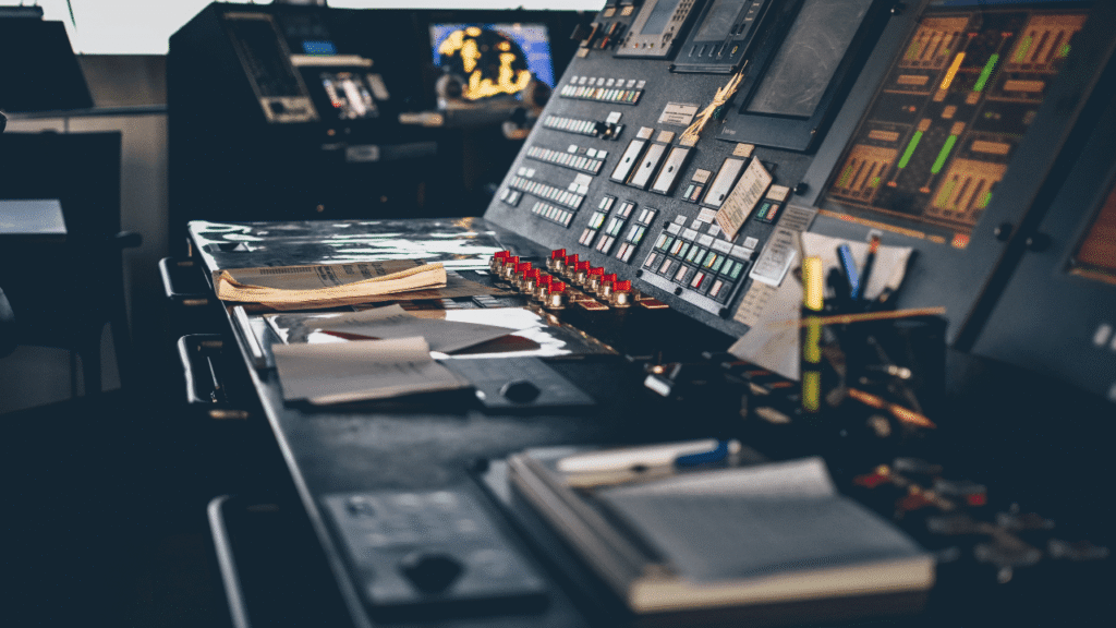 Digital Electric Circuits & Intelligent Electrical Devices Course Image - 1