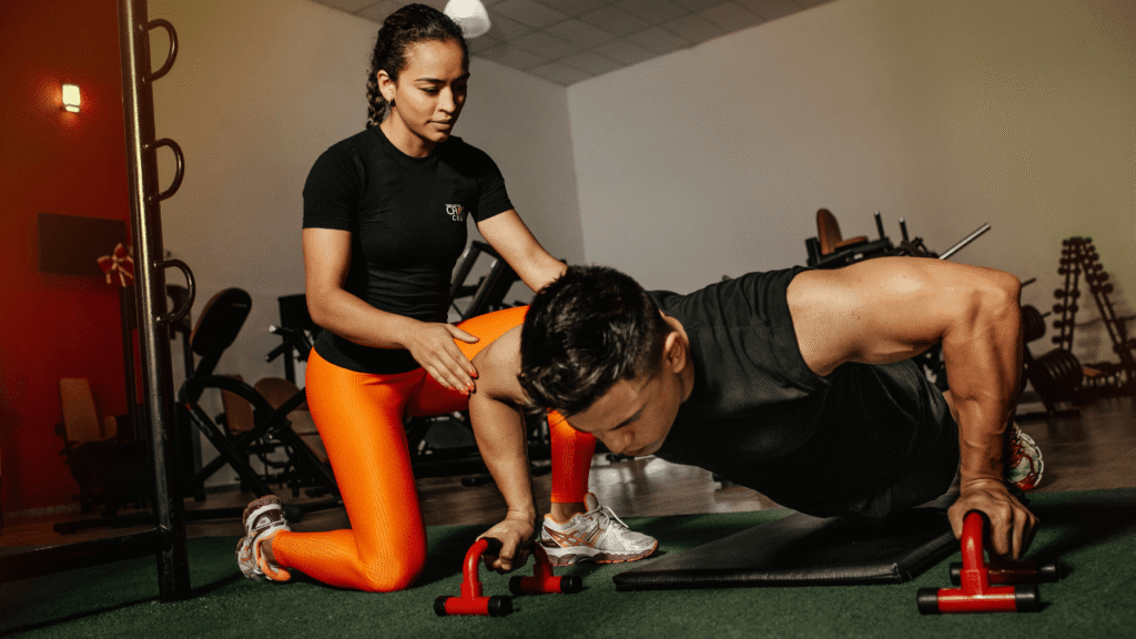 Personal Trainer Healthy Fitness Course Image - 1