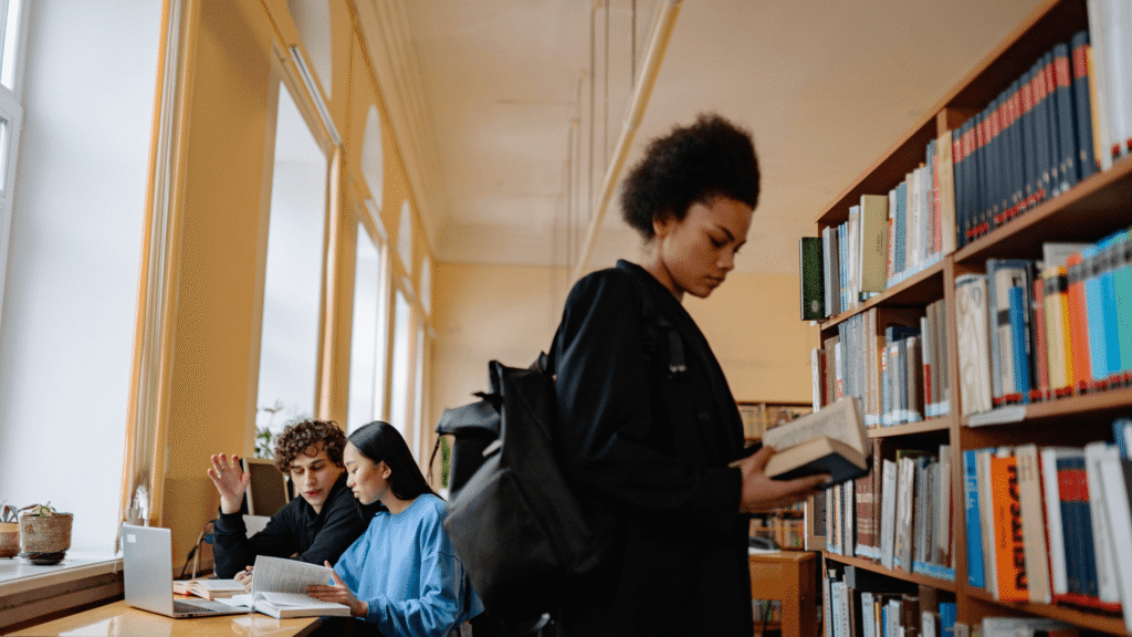 Image 1 for Library Assistant Diploma