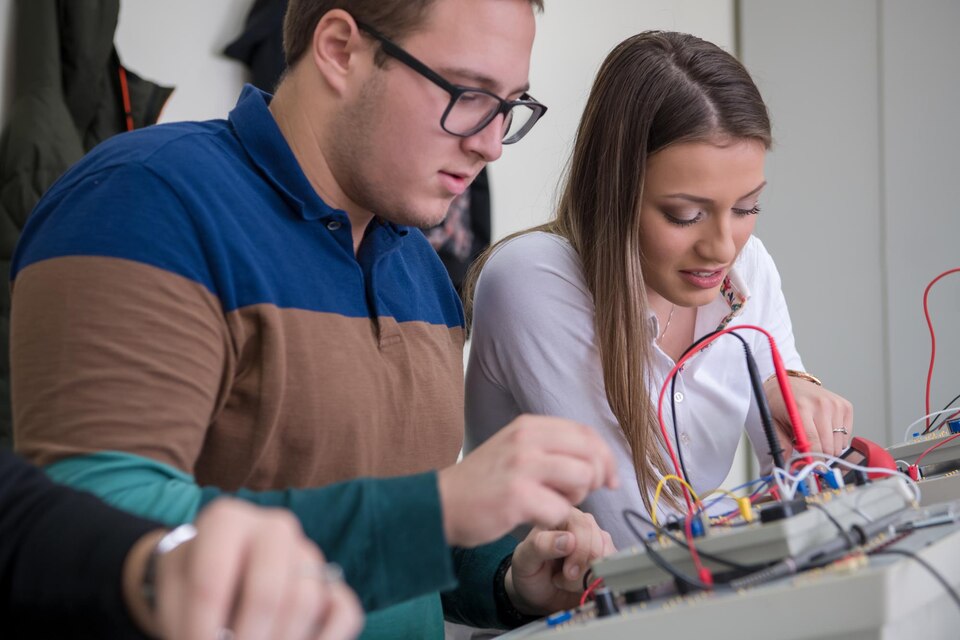 Level 3 Diploma in Electrician
