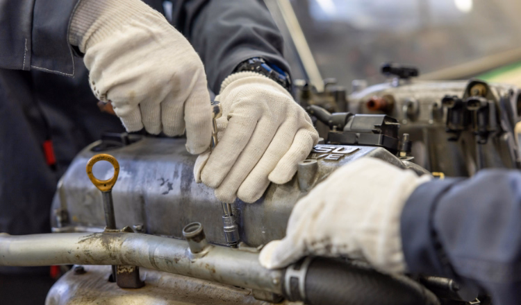 Discover exactly what you’ll learn in a Motorbike Repairing and Maintenance Diploma – from engine repair to diagnostics. Get CPD-accredited training and start your career as a motorcycle mechanic today.