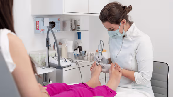 Podiatry Level 5 Diploma in Foot Health Practitioner (FHP)