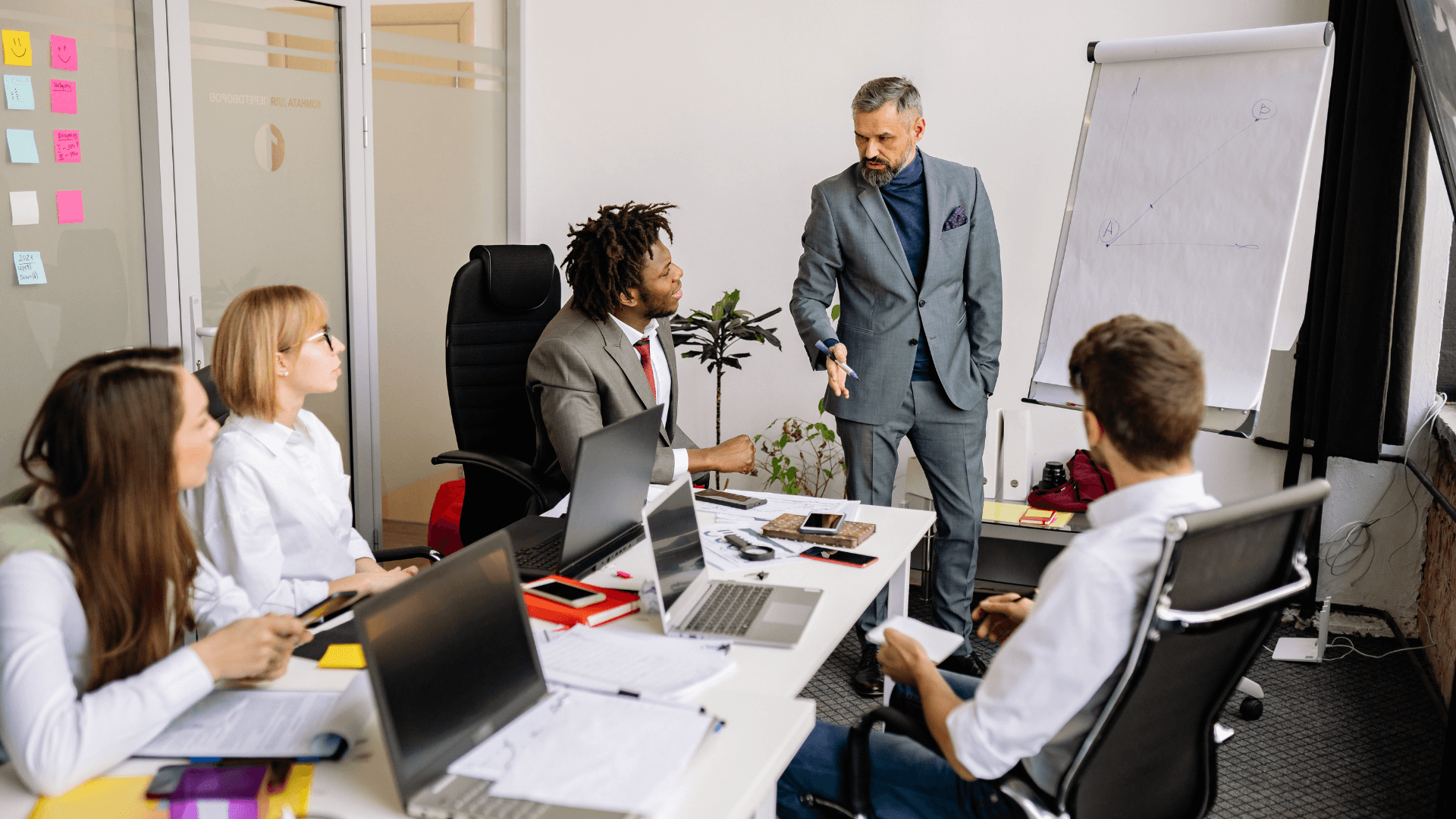 Administration & Reception (Receptionist) Training | Apex Learning