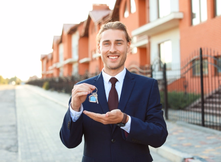 Real Estate Agent